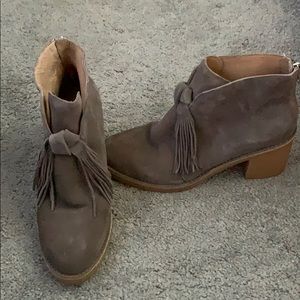 UGG Kasen women’s booties